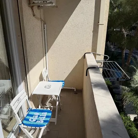 Appartement Modern Two Bedroom By The Sea